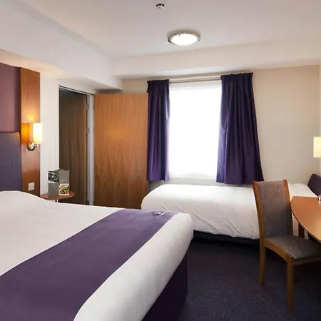 Premier Inn Southampton Airport-3